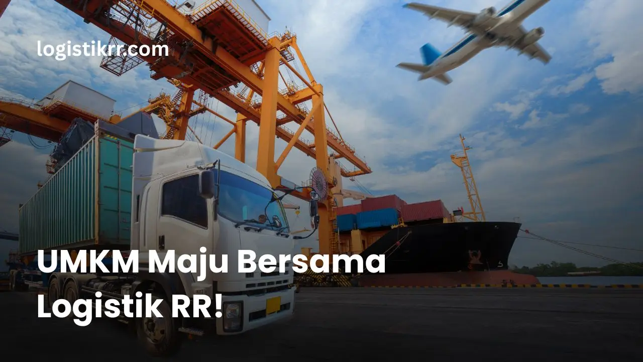 Tim Logistik RR sedang mempersiapkan pengiriman barang untuk UMKM dengan layanan logistik terpercaya